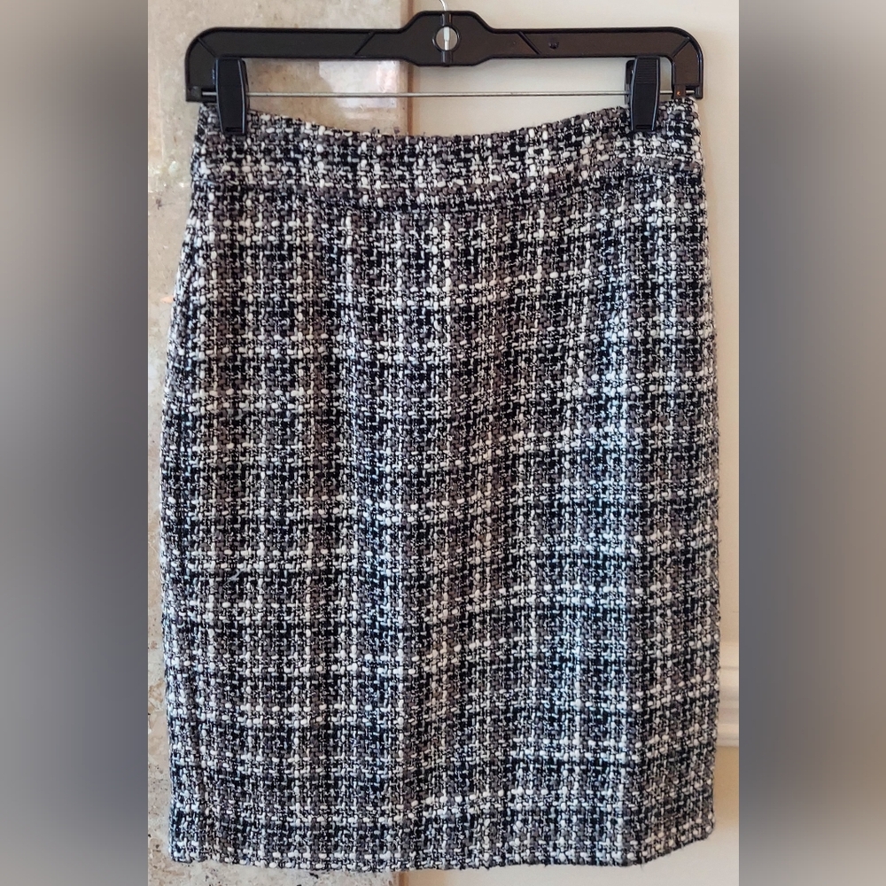Banana Republic pencil skirt!